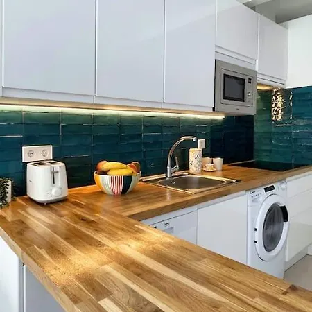 Stylish Modern Unbeatable Location