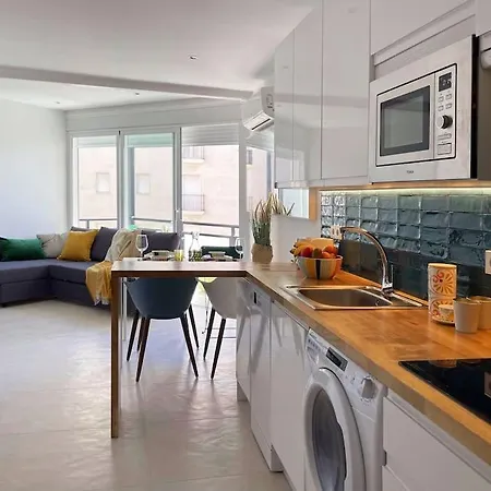 Διαμέρισμα Stylish Modern Unbeatable Location Μαρμπέλλα
