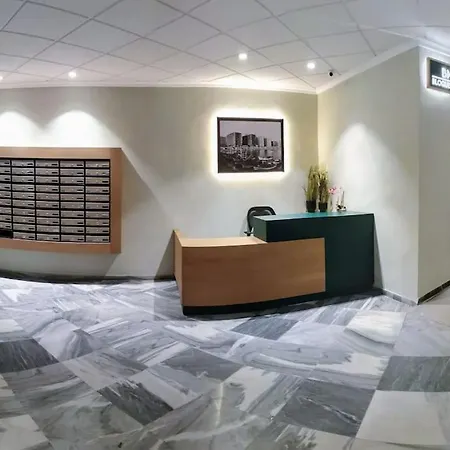 Апартаменты Stylish Modern Unbeatable Location