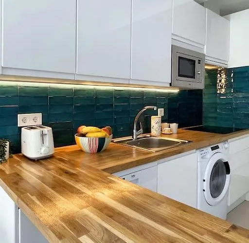 Stylish Modern Unbeatable Location