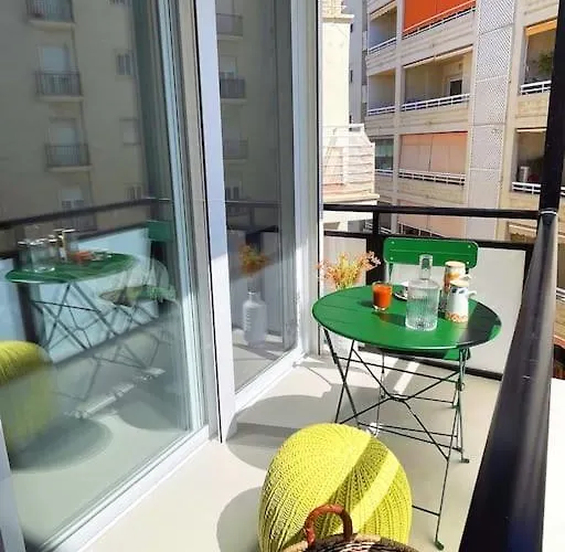 Stylish Modern Unbeatable Location